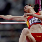 La española Ruth Beitia compitiendo en la final de salto.