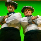 Jaime e Isidro viajarán por toda la provincia para cocinar con humor las recetas tradicionales. DL