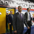 Tariq Abdulaziz Al Naama, en primer plano, es el nuevo presidente de la Cultural e Iván Bravo, a la derecha, vicepresidente.