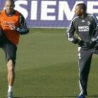 Ronaldo y Robinho entrenan ayer juntos en Valdebebas