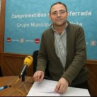 El concejal socialista Fernando de la Torre, ayer en la sede del grupo socialista municipal