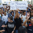 Manifestación celebrada ayer por las Ramblas de los musulmanes que viven en Cataluña. EFE