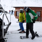Usuarios de la estación de esquí de San Isidro