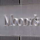 Logo de la agencia de calificación Moody's en su sede de Nueva York.