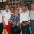 Ángela Bermejo y Leonardo Gil, en el centro, fueron homenajeados por todo el pueblo