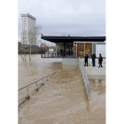 Otra vista del Pisuerga a su paso por Valladolid.