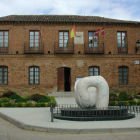 Imagen del Ayuntamiento de Gordoncillo donde se realizarán los cursos. MEDINA