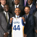 Barack Obama recibe en la Casa Blanca a los Golden State Warriors como campeones de la NBA del 2015.