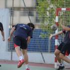 El equipo ademarista se entrenó ayer al aire libre en un polideportivo local.