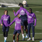 El Real Madrid se ejercitó ayer en la previa del encuentro de Copa frente al Atlético de Madrid. JIMÉNEZ