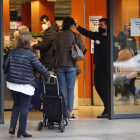 León es centro de compras de muchos pueblos. JESÚS F. SALVADORES