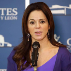 La presidenta de las Cortes Regionales, Silvia Clemente, informó de la celebración del Pleno en la colegiata de San Isidoro.