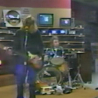 Concierto de Nirvana en una tienda de electrodomésticos.