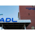 Acceso principal a la factoría de ADL, sobre las instalaciones de la antigua Antibióticos. RAMIRO