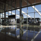 La nueva terminal del aeropuerto, vacía, a la espera de los pasajeros del siguiente vuelo.