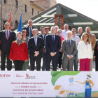 Fotografía de familia del encuentro de cámaras celebrado en Astorga. DL