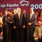 Matías Llorene, detrás de Llamas, en la foto de familia.