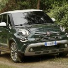 Personalización aventurera (paragolpes con placa protectora, llantas de 17 pulgadas) en la inédita terminación ‘look crossover’ del Fiat 500L.