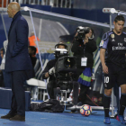James se va enfadado hacia el banquillo tras ser sustitudo por Zidane contra el Leganés. KIKO HUESCA