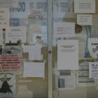 Imagen de archivo de un cartel anunciando pisos de estudiantes en alquiler.