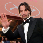 Keanu Reeves lo vuelve hacer y enamora al público con su sencillez.