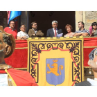 El presidente de Paradores de España pronuncia su pregón junto a la alcaldesa y corporación.