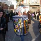 Tomás Gallego, disfrazado de libro, en el Carnaval del año pasado