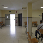 Interior del edificio de José Aguado, donde se ubicaba el centro de salud trasladado a El Ejido. FERNANDO OTERO