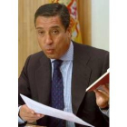 Zaplana advirtió de que el PP no permitirá que se apruebe el texto