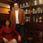 Mª Teresa Sánchez y Francisco José Díaz son vocales del Colegio Oficial de Farmacéuticos.