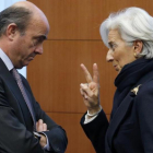 El ministro de Economía, Luis de Guindos, y la directora del FMI, Christine Lagarde, en febrero del 2013.