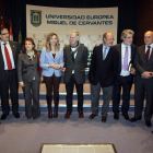 Foto de familia de las autoridades junto a Juan Luis Arsuaga, director científico del Museo de la Evolución Humana de Burgos.