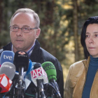 Los padres de Marta del Castillo, ayer en Sevilla durante la rueda de prensa.