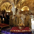 El obispo, en el acto íntimo que tuvo lugar ayer en el Panteón Real de San Isidoro.