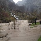 La lluvia y el deshielo cortaron un vez más la ruta del Cares en Caín.