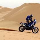 Richard Sainct cruza el desierto de Mauritania, en el que precisó la ayuda de su compañero Brucy