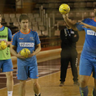 Los jugadores del Abanca Ademar quieren dejar hoy sellado su pase a la Final Four de la próxima edición de la Copa del Rey. RAMIRO