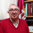 Jaime Lobo  fue senador por León entre 1989 y el año 2000. Considera que en la política actual «sobra personalismo y falta implicación personal».