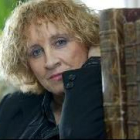La escritora leonesa Elena Santiago, nuevo premio Castilla y León de las Letras