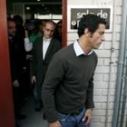 Quique Sánchez Flores, en el momento en el que abandona las dependencias del Valencia