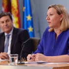 Isabel Blanco, junto a Carriedo, en la rueda de prensa. NACHO GALLEGO