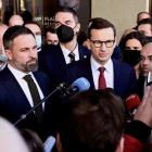El primer ministro polaco, Mateusz Morawiecki con Abascal. VÍCTOR LERENA