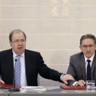 Herrera y el director general de la Fundación La Caixa, Jaume Giró. NACHO GALLEGO