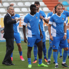 Carlos Terrazas trabaja en su doble función de director técnico y de director deportivo. L. DE LA MATA