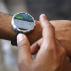 El reloj Moto 360 con Android Wear de Google.