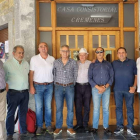 Miembros de la directiva en su visita a Crémenes. CAMPOS