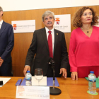 El vicerrector del Campus de Ponferrada, el rector de la ULE y la alcaldesa de Ponferrada. L. DE LA MATA