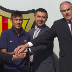 Rosell, Neymar, Bartomeu y Zubizarreta, el 3 de junio del 2013, día de la presentación del brasileño como jugador del Barça.