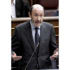 La ausencia de Rubalcaba motivó las críticas del PP.