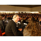 Más de 800 personas abarrotaron el Musac en 2009 para ver a Paul Auster. Avilés, Murcia y Córdoba ya se interesaron en su día por hacerse con el premio. J. F. SALVADORES